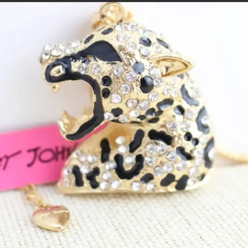 NWT Betsey Johnson Leopard 🐆 Pendant